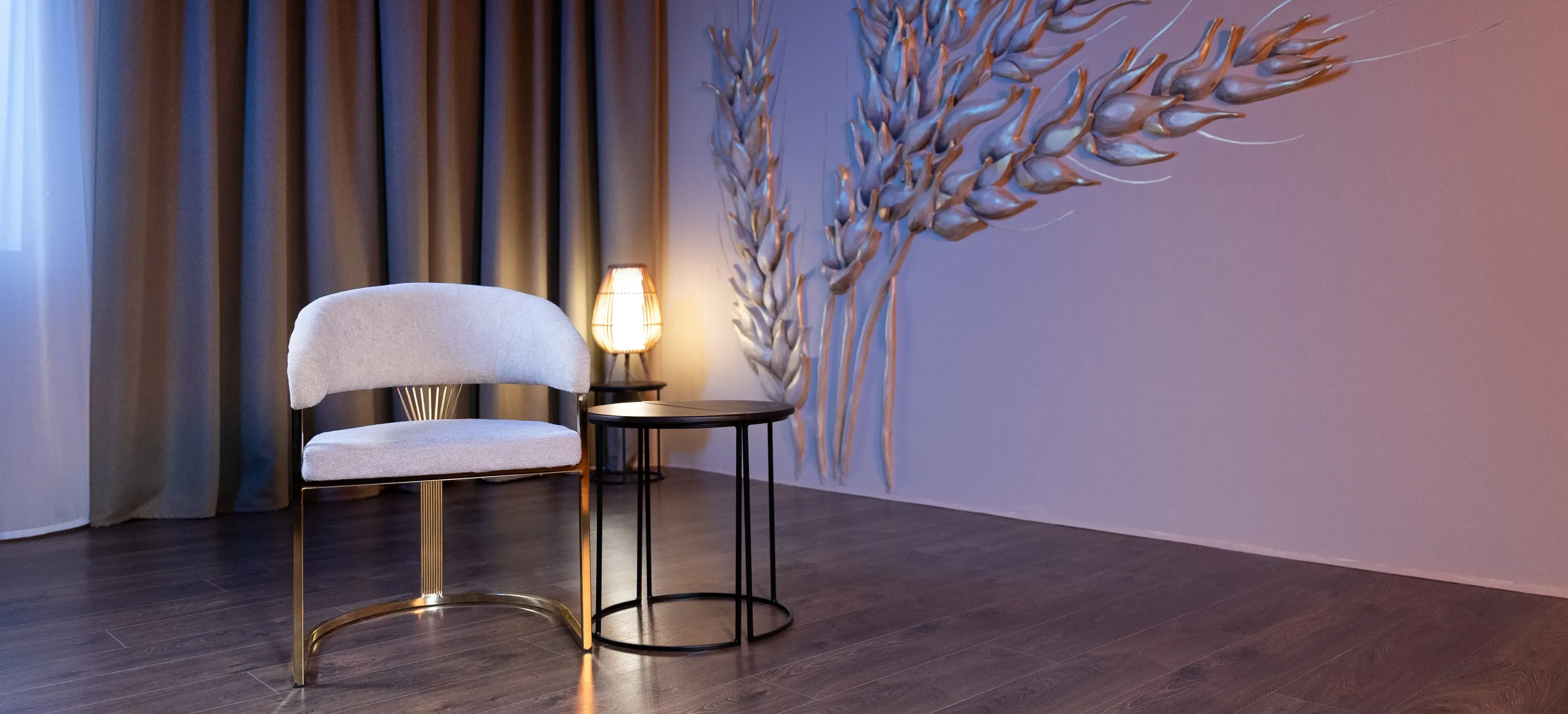 Діамантова Кнопка — інтер'єр